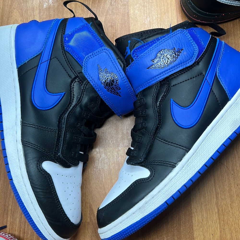 “Air Jordan Hi flyease GS “hyper royal” 6.5y